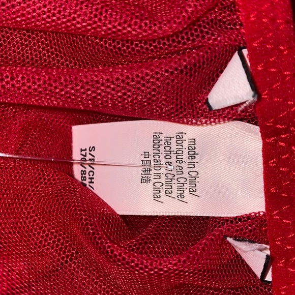 Small Victoria's Secret Lace Slip Red Babydoll - Picture 12 of 13